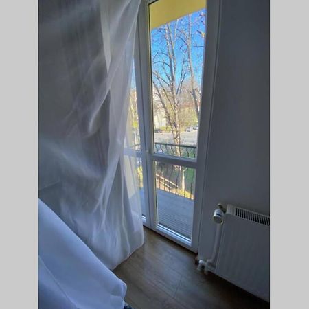 Cozy Apartment In The Business Area Of Bucharest Exterior photo