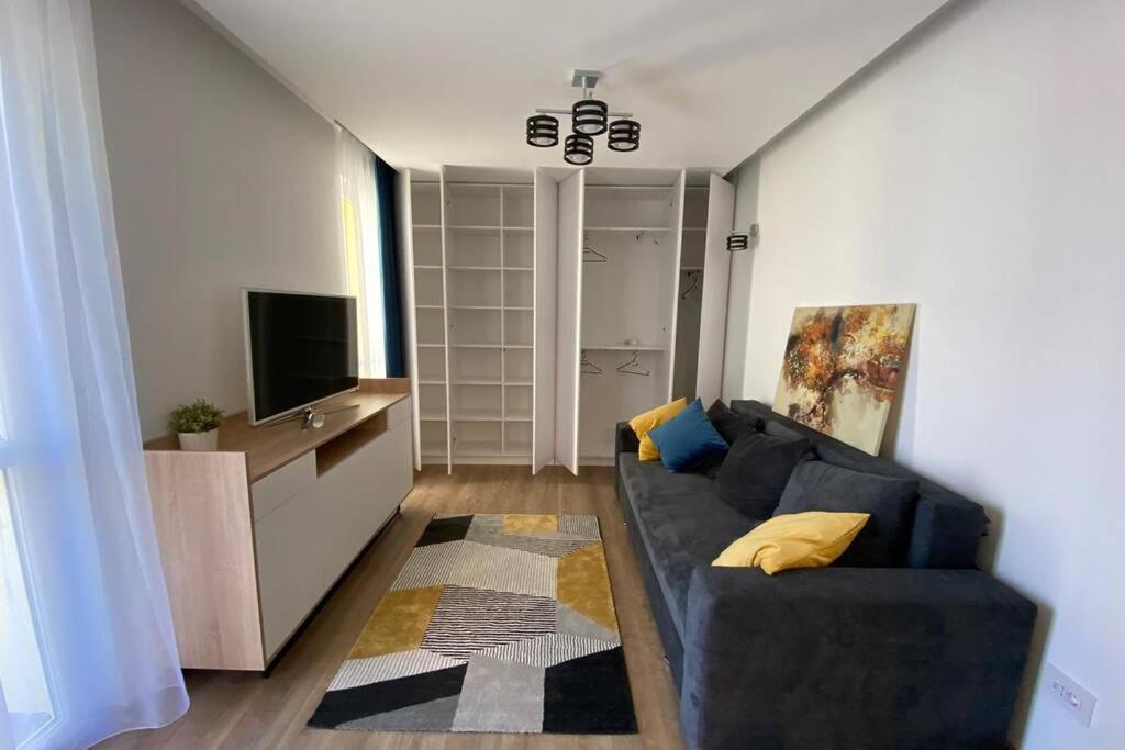 Cozy Apartment In The Business Area Of Bucharest Exterior photo